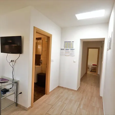 Kala And Tina Apartments Podstrana Esterno foto